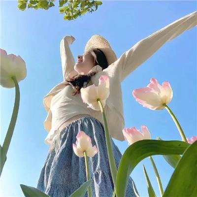君是慕容卿似花